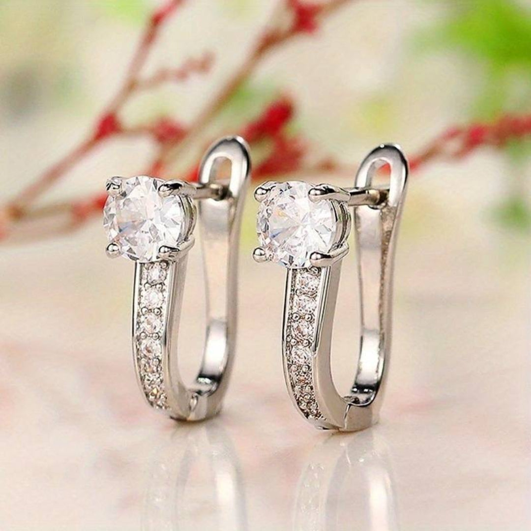 Boucles d'oreilles élégantes en zircone argentée