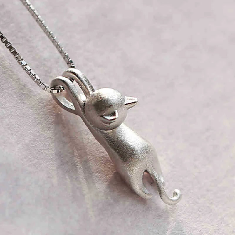 Collier en argent sterling 925 avec un chat espiègle