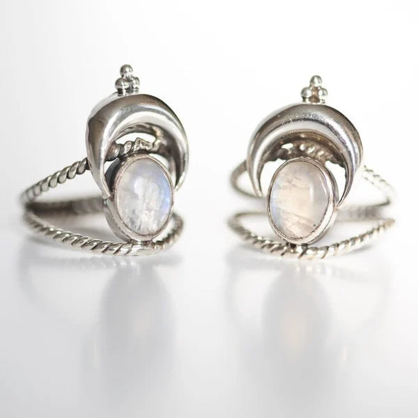 Bague en forme d'arc-en-ciel ovale en pierre de lune avec phases lunaires