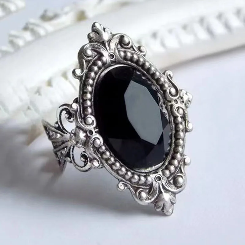 Bague en argent avec pierre noire bohème
