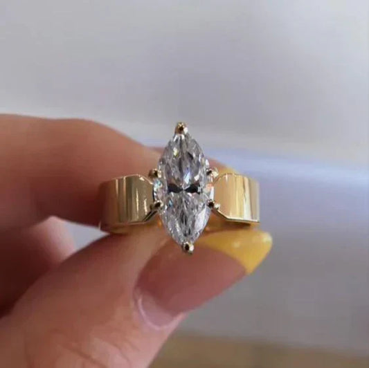 Bague en cristal vintage dorée