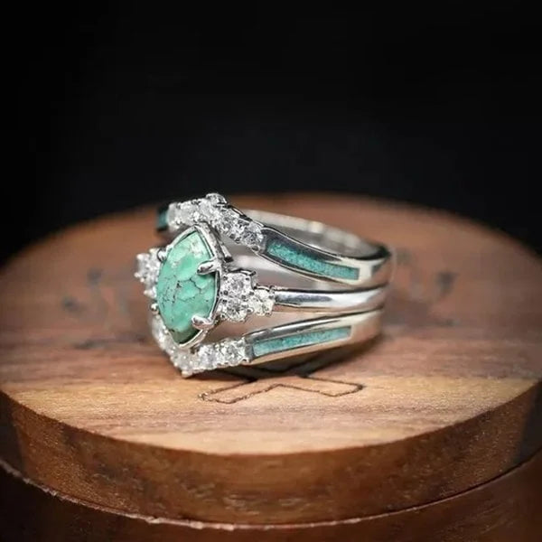 Bague en turquois naturel et diamant