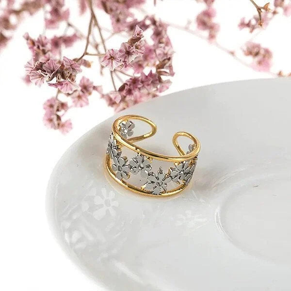 Bague en forme de marguerite creuse irrégulière