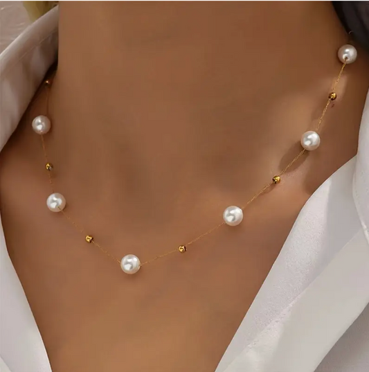 Collier en or avec perles d'eau salée