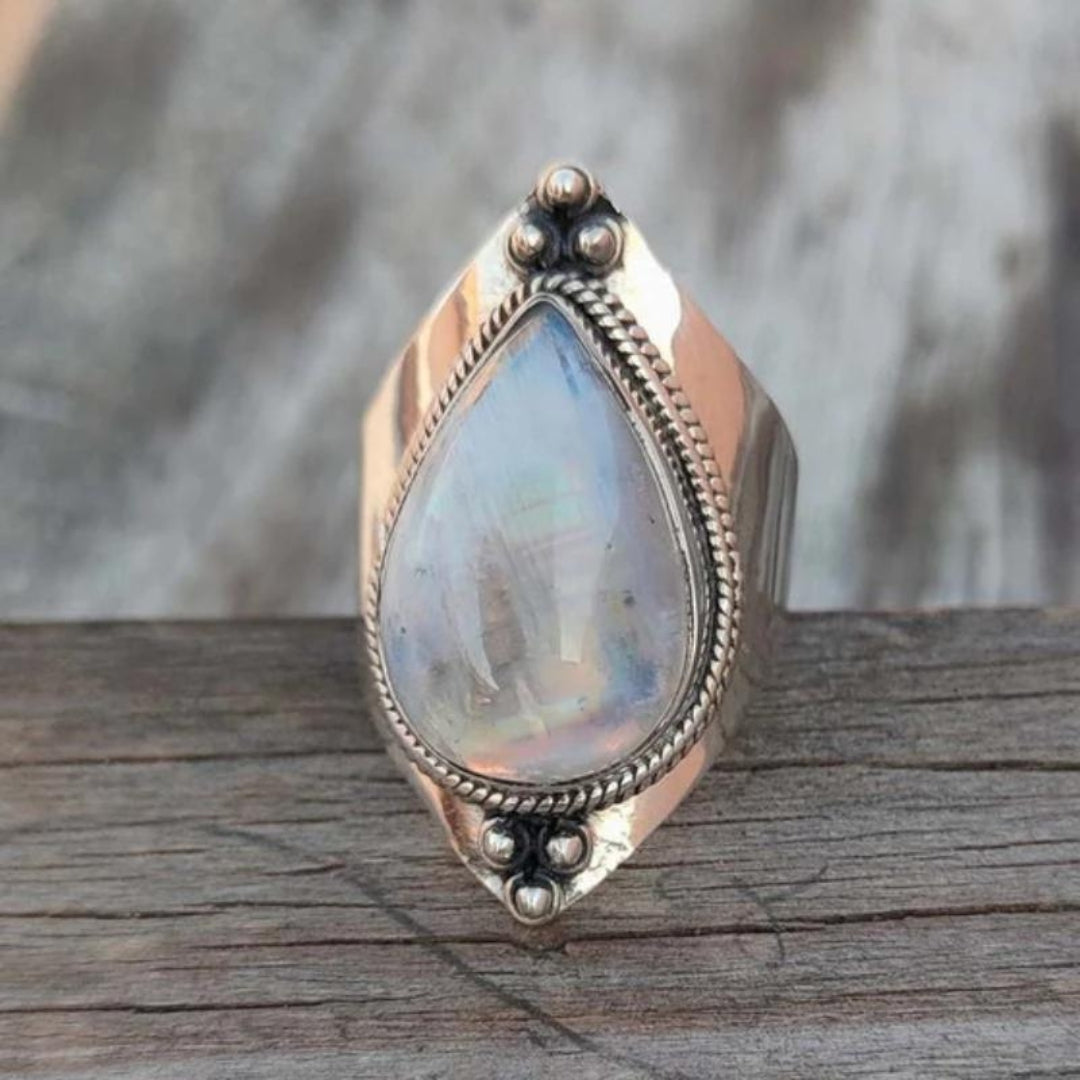 Bague en pierre précieuse Triangle Lune Pleine