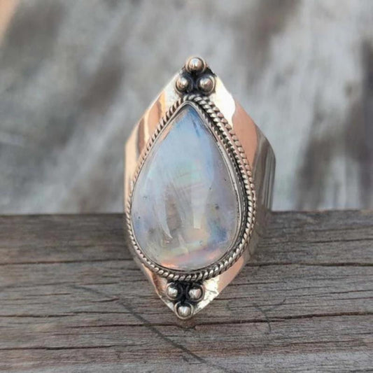 Bague en pierre précieuse Triangle Lune Pleine