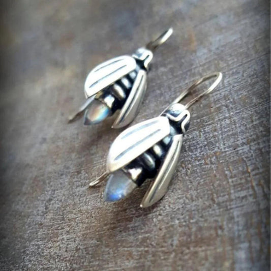 Boucles d'oreilles bohèmes en argent avec motif abeille élégant