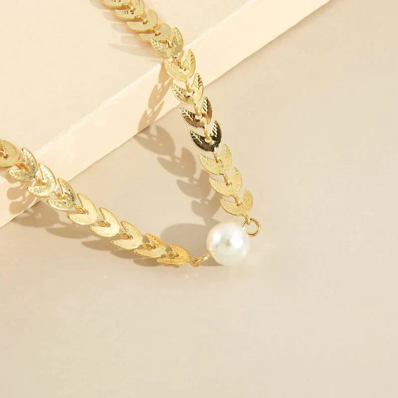 Élégant Collier en Or avec Perles Romaines