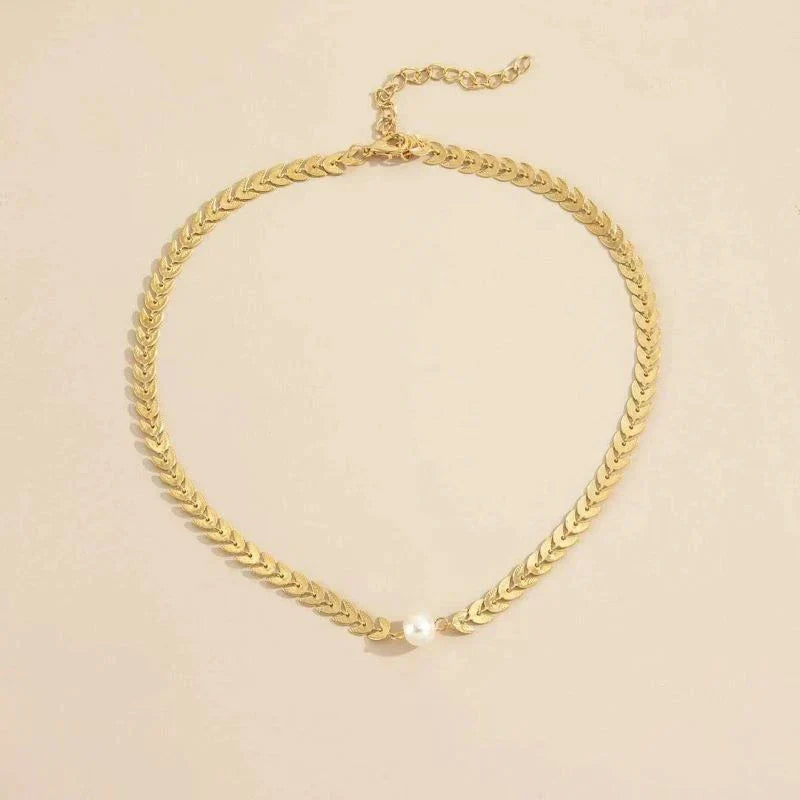 Élégant Collier en Or avec Perles Romaines