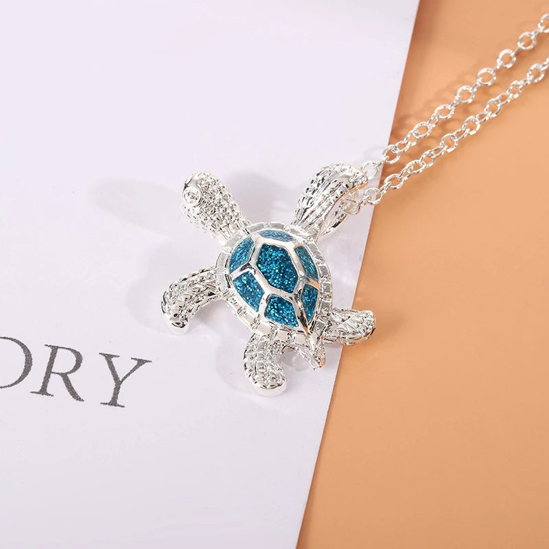 Collier de tortue de mer en opale bleue