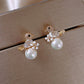 Boucles d'oreilles Birdie de Luxe : Éclat de Zirconium Cubique et Perles Élégantes