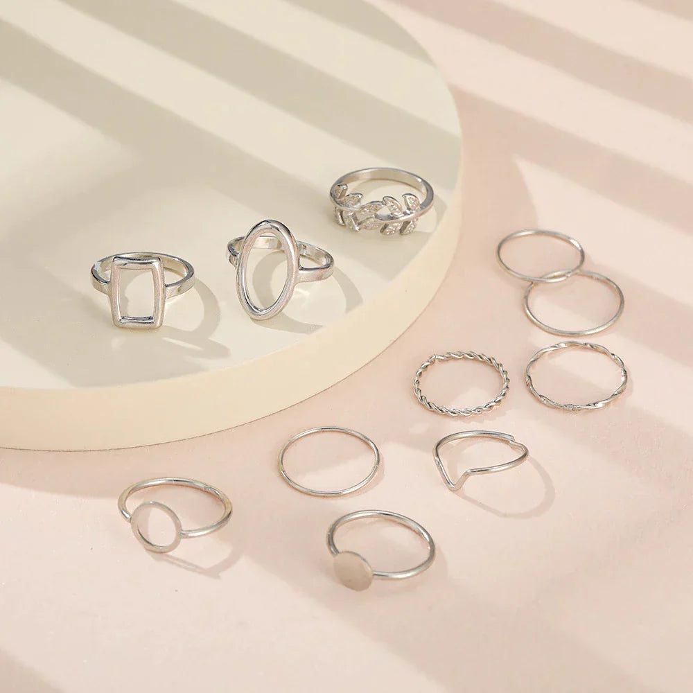 Ensemble de 11 Bagues Vintage en Argent Élégant