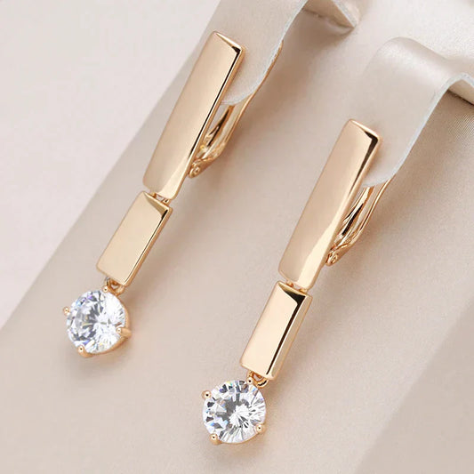 Boucles d'oreilles avec zircone en or élégant