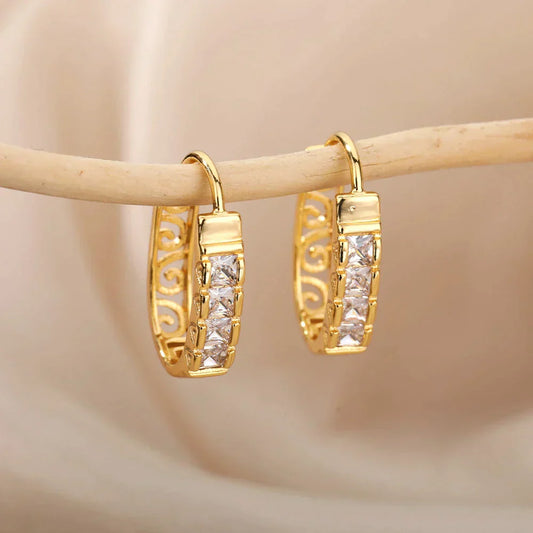 Boucles d'oreilles minimalistes creuses en zirconium en or