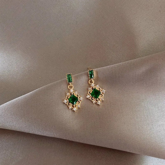 Boucles d'oreilles élégantes avec cristaux verts