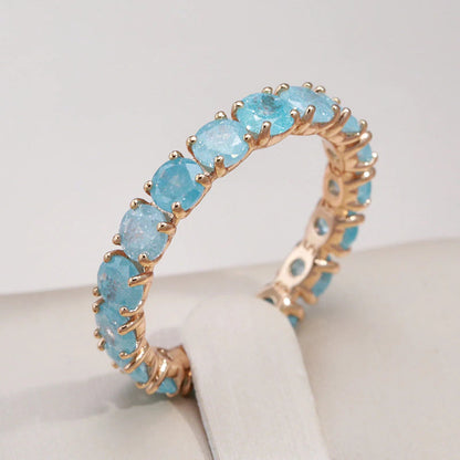 Bague avec pierre ronde en or