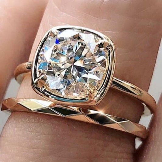 Anneau double en or avec cristal cube