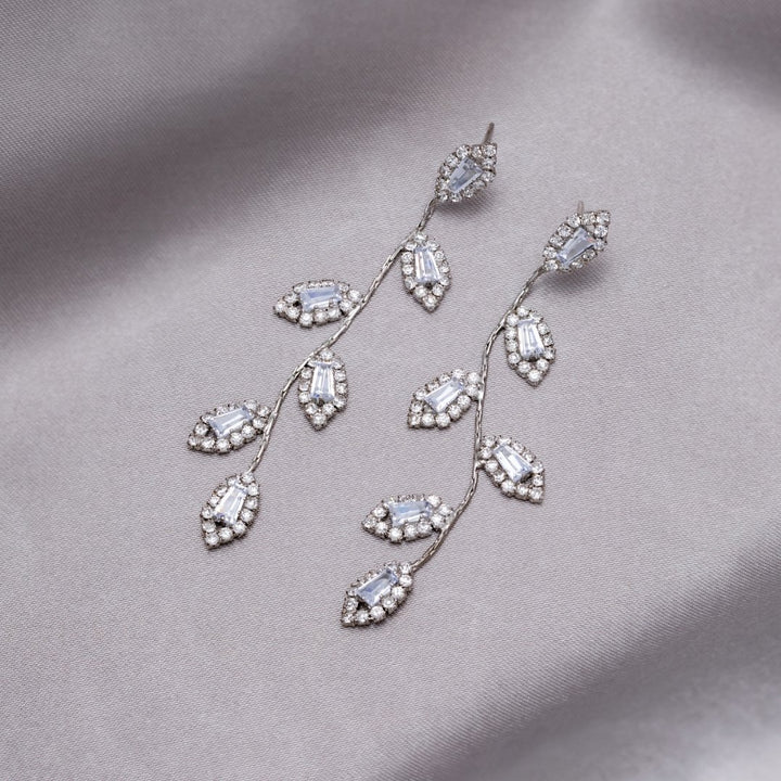 Pendentif feuille en zirconia avec boucles d'oreilles en or et argent