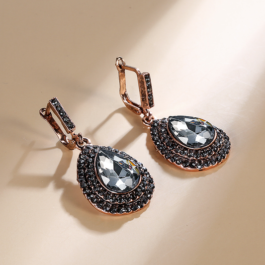 Boucles d’oreilles en cristal noir chic et raffinées