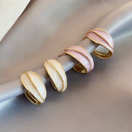 Boucles d'oreilles élégantes en forme de pétales