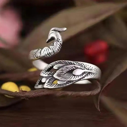 Bague vintage en argent avec motif paon
