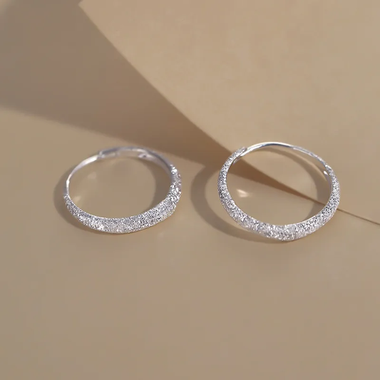 Boucles d'oreilles argentées chic et raffinées