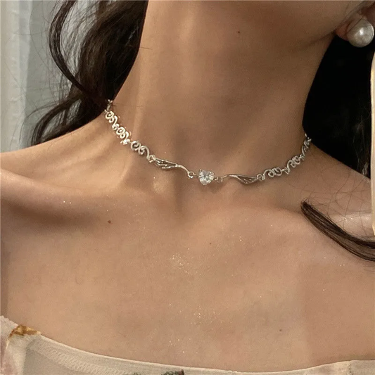 Collier élégant en Herz-Zirkonia