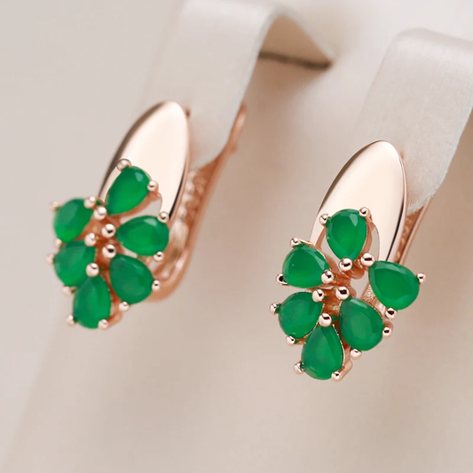 Bijoux d'oreilles raffinés avec fleurs de cristal vert émeraude
