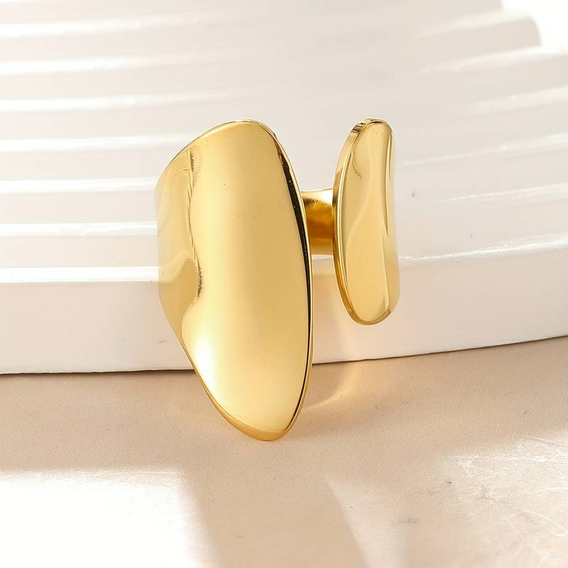 Bague ouverte élégante en or