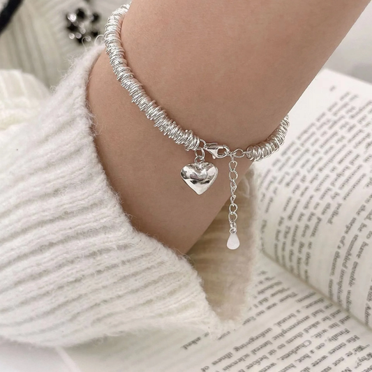 Bracelet en argent raffiné au design envoûtant en forme de cœur