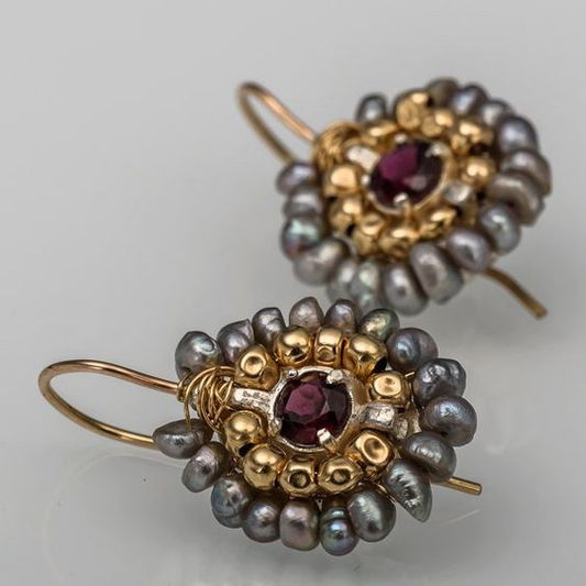 Clous d'oreilles vintage en or et pierres grisées