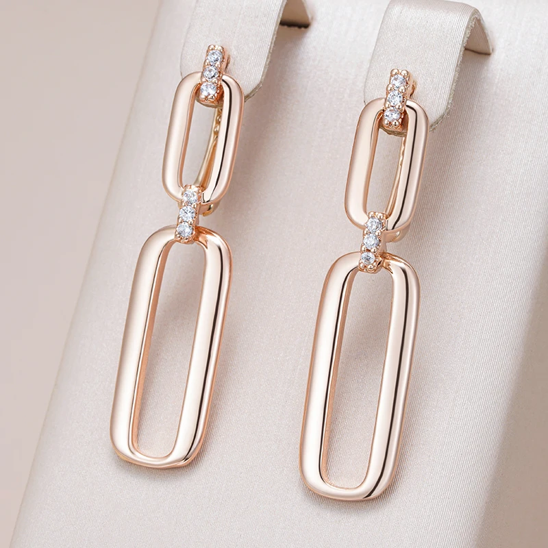Boucles d'oreilles suspendues avec trou en or