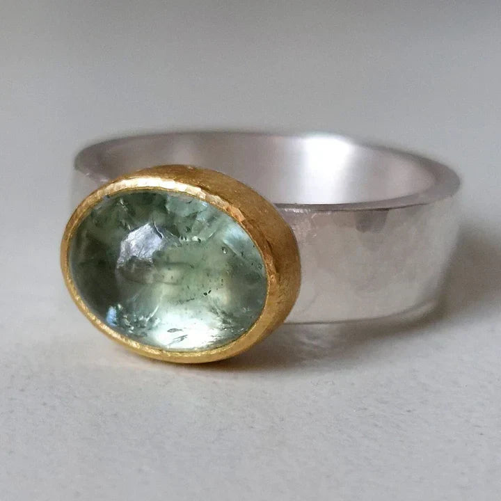 Bague vintage en or et argent brillant avec zircone