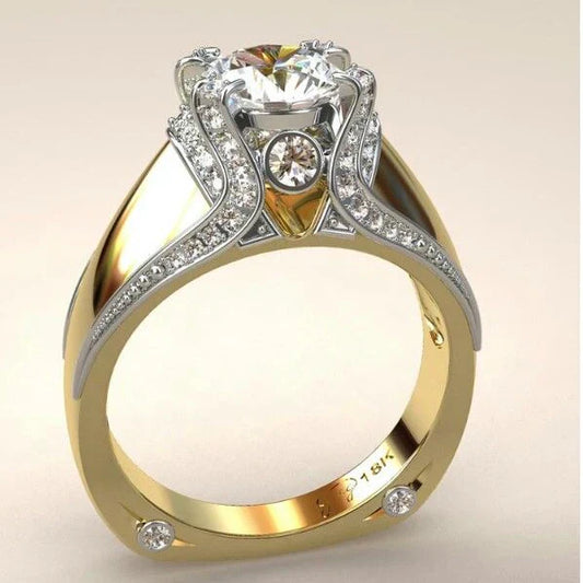 Bague dorée au look vintage