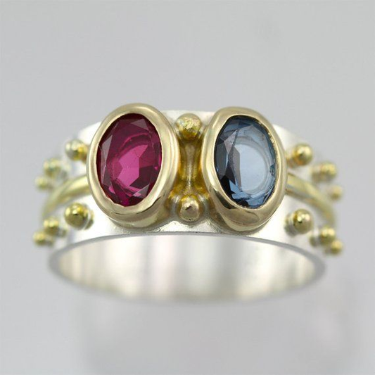 Bague vintage avec cristal bleu et rouge
